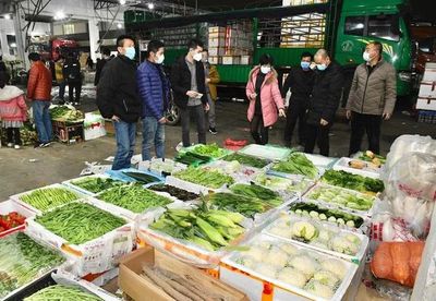 农副产品市场供给充足，民众“米袋子”“菜篮子”有保障